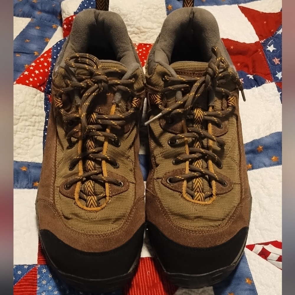 Columbia Men's Omni Tech Thermo Lite Hiking Brown and Black Rugged Hiking Shoes